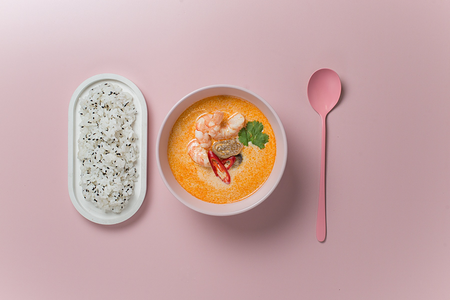 Том ям с креветками