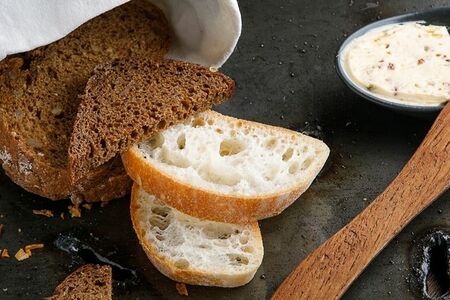 Корзина с хлебом