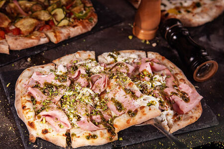 Фокачча Мортаделла