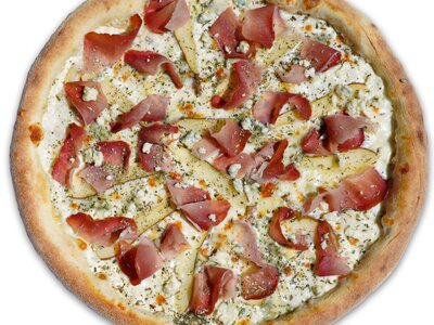 Пицца с грушей и сыром дорблю