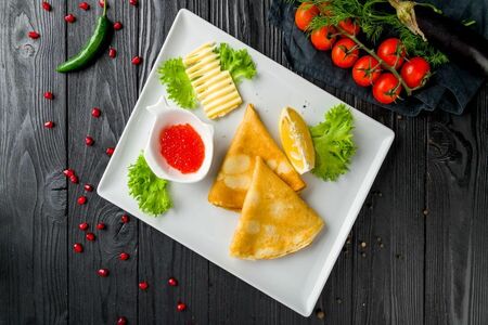 Блинчики с красной икрой