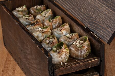 Улитки по-бургундски