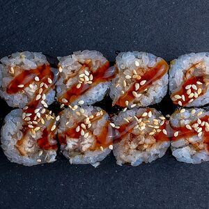 Тонкий ролл с угрем