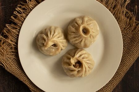 Бууза с бараниной и говядиной