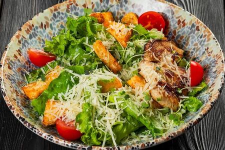 Цезарь с курицей