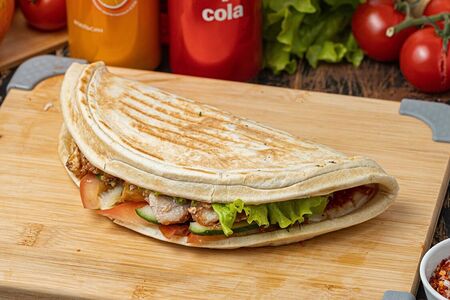 Пицца закрытая с грибами