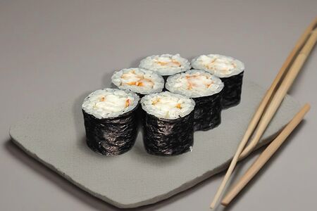 Маки с креветкой