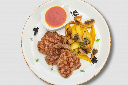 Телятина с картошкой и грибами