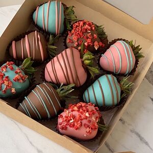 Клубника в бельгийском шоколаде набор 04