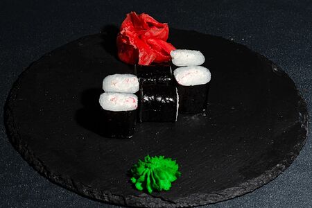 Маки ролл с креветкой