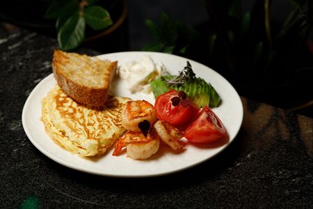 Большой завтрак с креветками 