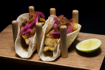 Такос со свининой