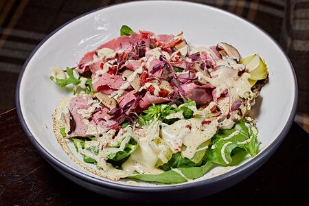 Салат с ростбифом и шиитаке