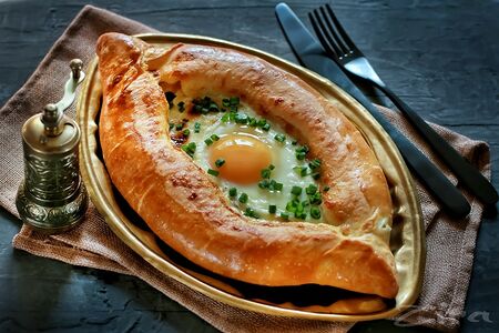 Хачапури по-аджарски