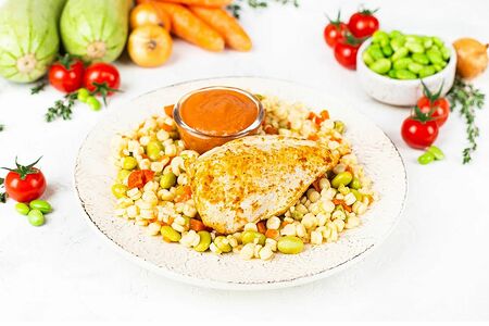 Куриная грудка с пастой Птитим и овощами