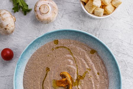 Суп-пюре из шампиньонов
