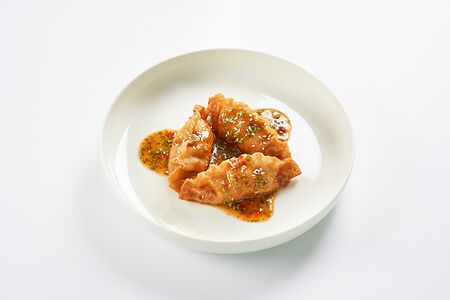 Дамплинги с креветкой с соусом пульгоги 