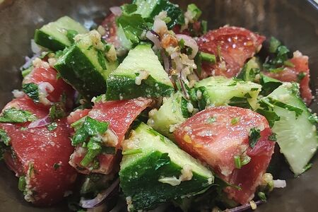 Овощной салат по-грузински