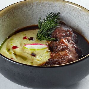 Щёчки говяжьи с картофельным пюре