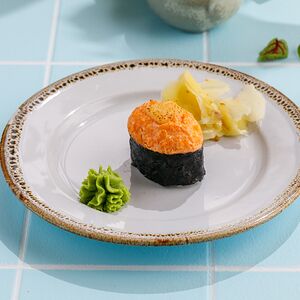 Запеченные суши с лососем