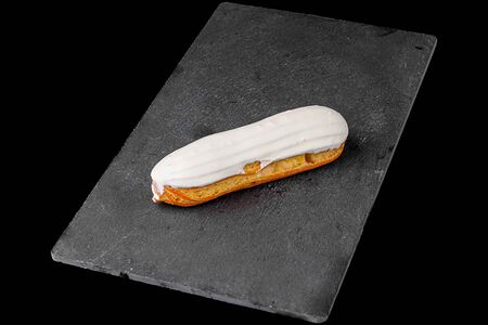 Эклер ванильный