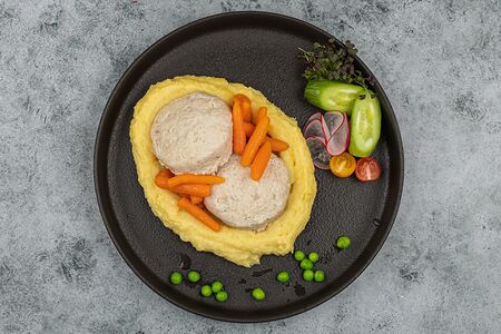 Котлеты из курицы на пару