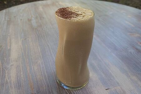 Холодный кофе Сникерс