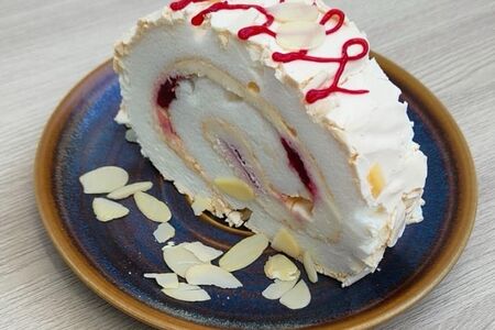 Меренговый рулет