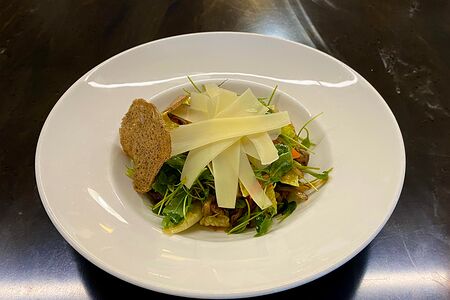 Салат с ростбифом