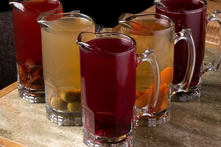 Компот из свежих фруктов и ягод