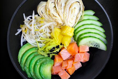 Поке с копчёным лососем