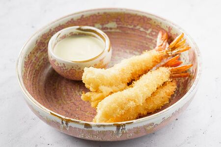 Креветки темпура с соусом васаби