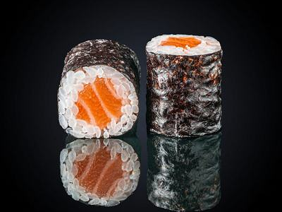 Мини-ролл с лососем