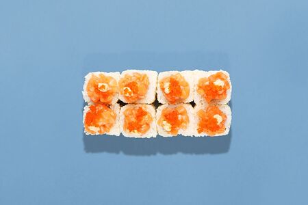 Вулкэно ролл с лососем