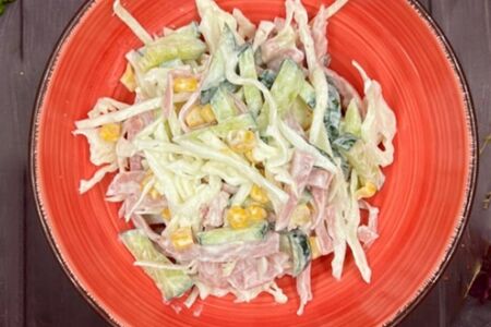 Салат Нежный с ветчиной