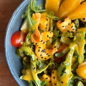 Салат в манговом соусе 