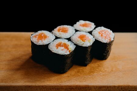 Маки Лосось