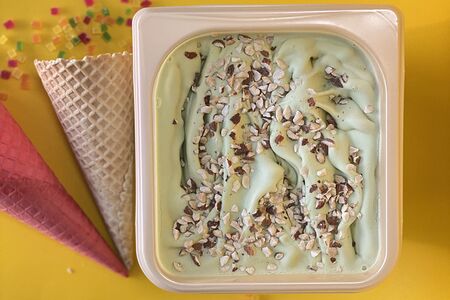 Мороженое Фисташковое в мини-ванне