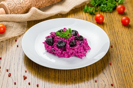 Свекла с черносливом