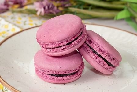 Макарунс Черная смородина