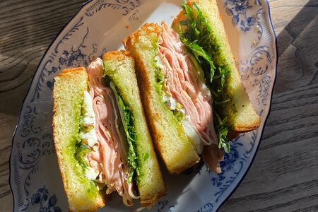 Сэндвич с мортаделлой