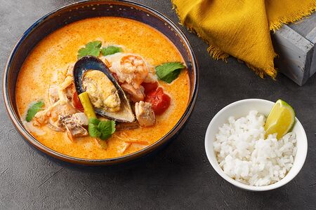 Суп Том Ям с морепродуктами