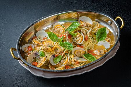 Спагетти с вонголе