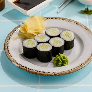 Ролл с огурцом