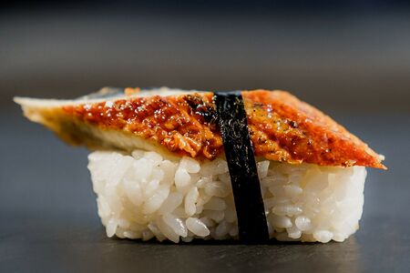 Нигири Угорь