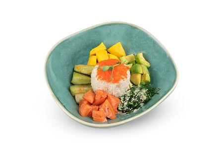 Поке с лососем и манго