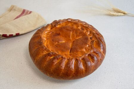 Пирог с зеленым луком и яйцом