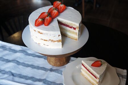 Сметанник Клубника-базилик