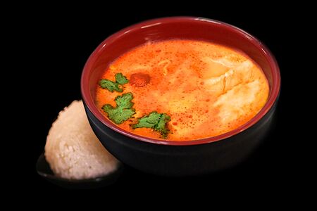 Том ям с курицей 