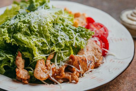 Цезарь с курицей